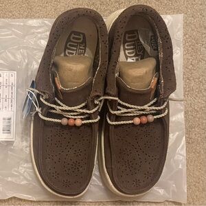 BRAND NEW Hey Dude Women’s Cocoa Peak Fold Boot Suede